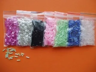 Korálky skleněné řezané délka 6mm 20g 12sáč./bal.