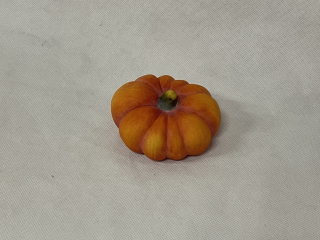 Keramická dýně 5,5x8,5 cm oranžová