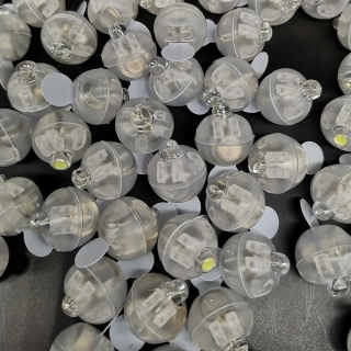 LED Světélka BÍLÉ KONSTANTNÍ prodej KS